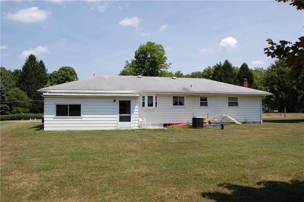 978 Mercer Grove City Road Mercer, PA 16137 - Photo 4 of 18
