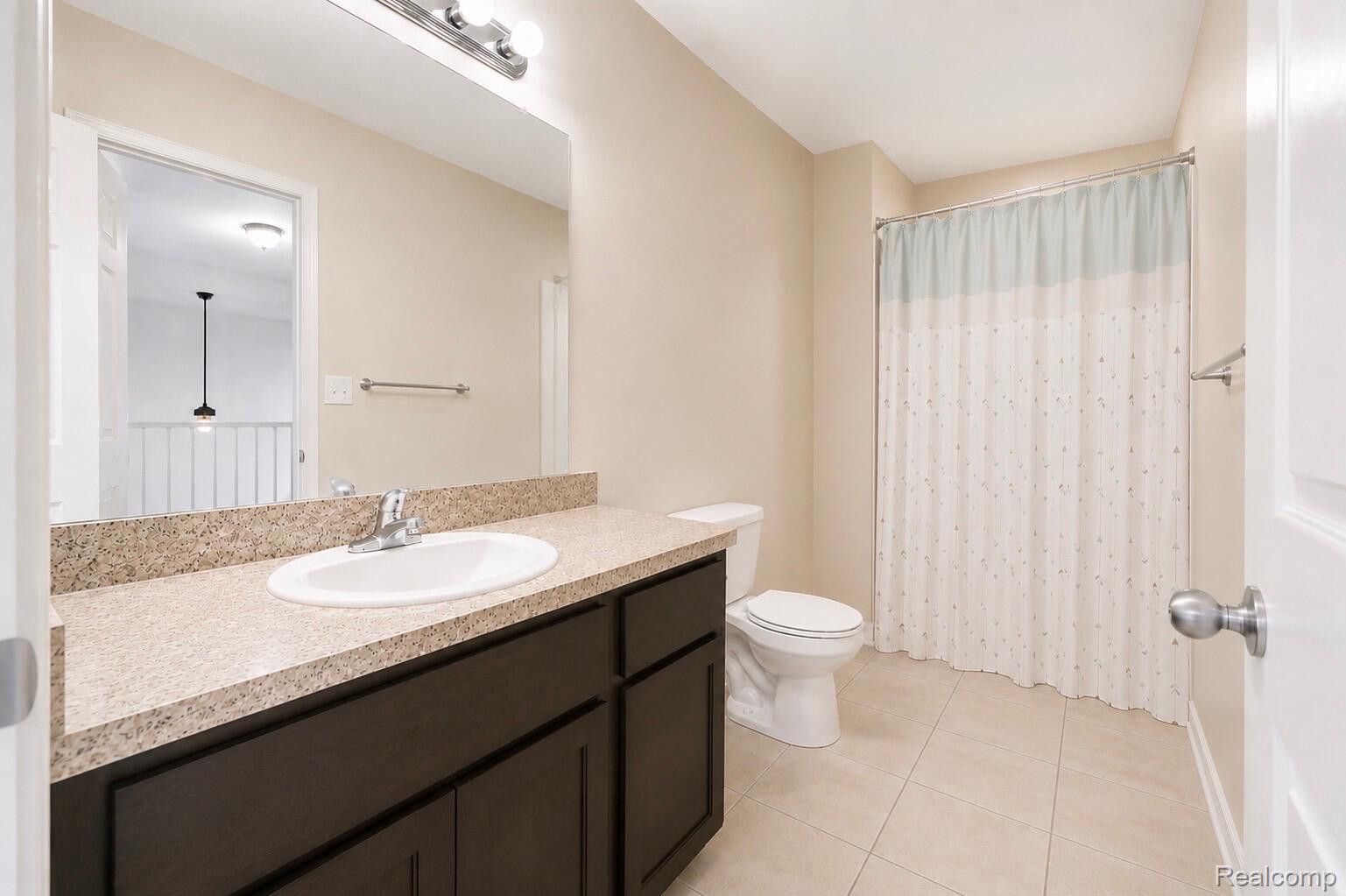 20789 Hummingbird Drive Romulus, MI 48174 - Photo 8 of 14 8.jpg