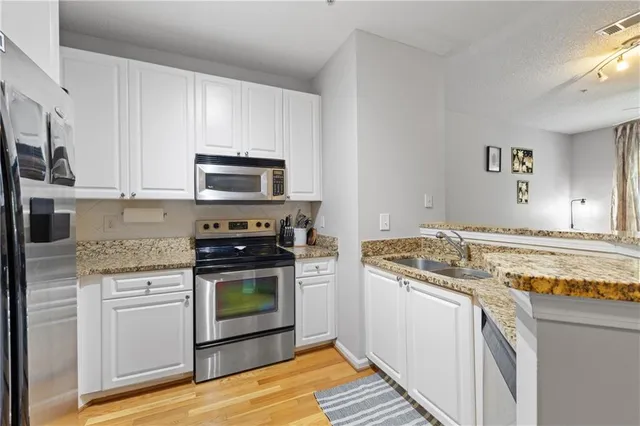 $185,000 | 10 Perimeter Summit Boulevard, Unit 1204, Brookhaven, GA 30319