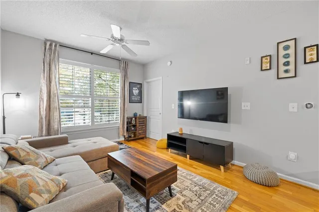 $185,000 | 10 Perimeter Summit Boulevard, Unit 1204, Brookhaven, GA 30319