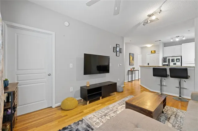 $185,000 | 10 Perimeter Summit Boulevard, Unit 1204, Brookhaven, GA 30319