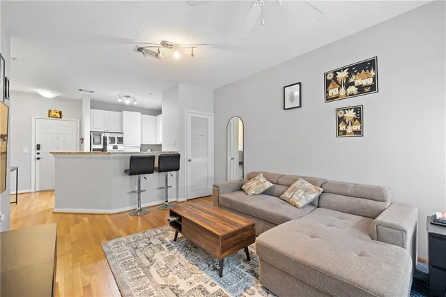 $185,000 | 10 Perimeter Summit Boulevard, Unit 1204, Brookhaven, GA 30319