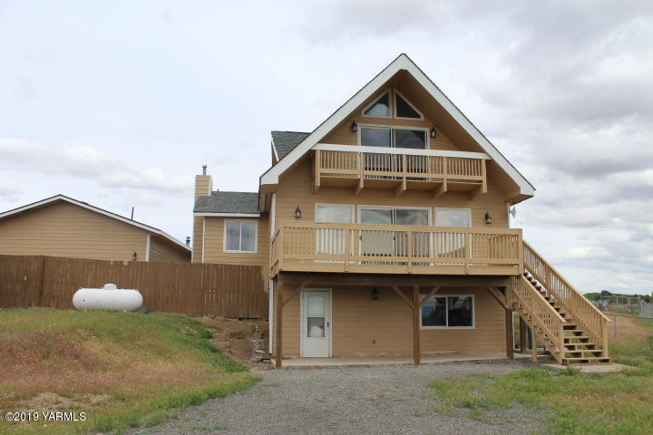 3903 Cheyne Road Zillah, WA 98953 - Photo 7 of 49 IMG_1070