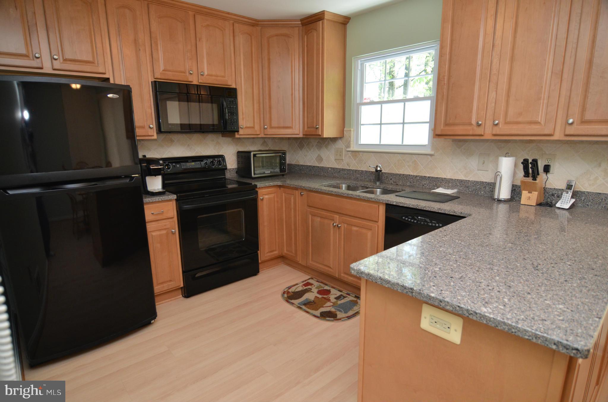 12901 North Point Lane Laurel, MD 20708 - Photo 11 of 30 Kitchen
