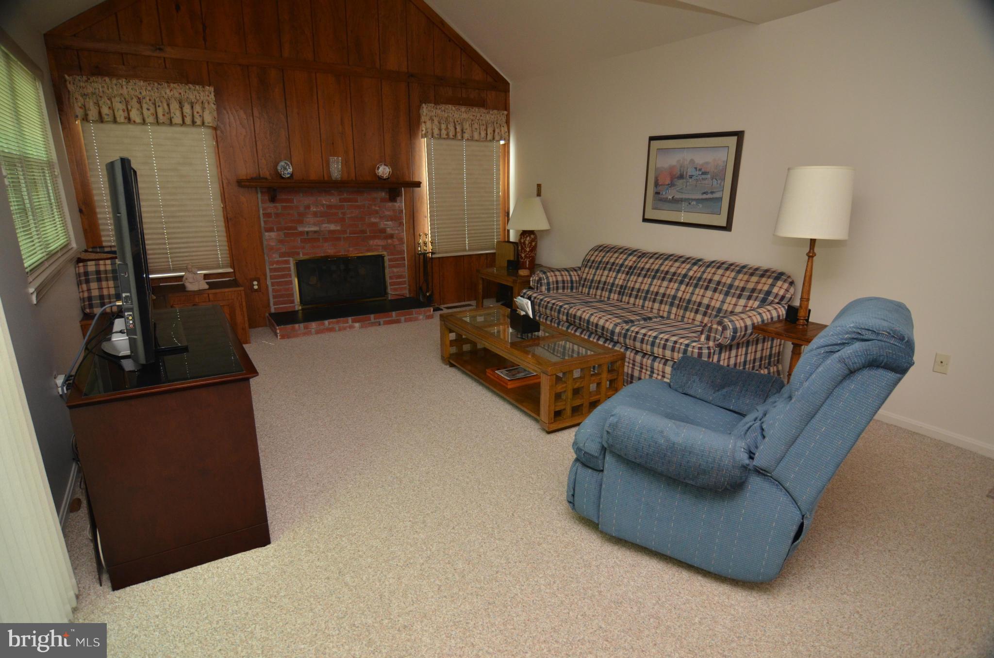 12901 North Point Lane Laurel, MD 20708 - Photo 14 of 30 Family Room