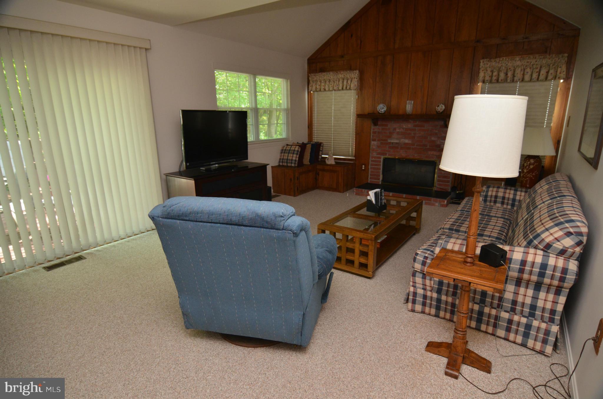 12901 North Point Lane Laurel, MD 20708 - Photo 15 of 30 Family Room