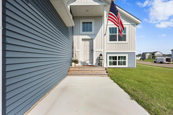 $369,900 | 4706 8th St Loop Northeast, St. Cloud, MN 56304