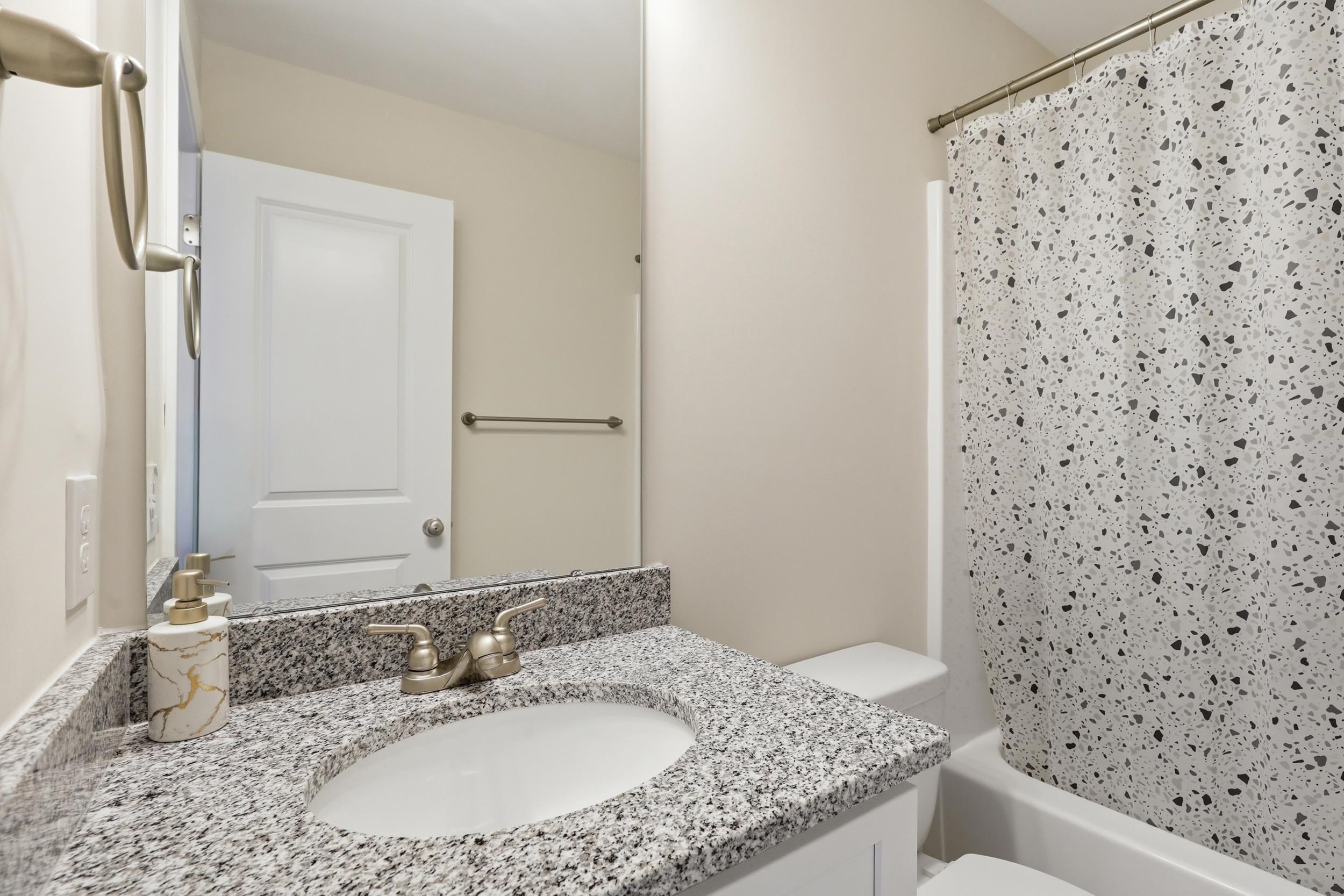 2292 Davenport Court Moore, SC 29369 - Photo 18 of 32