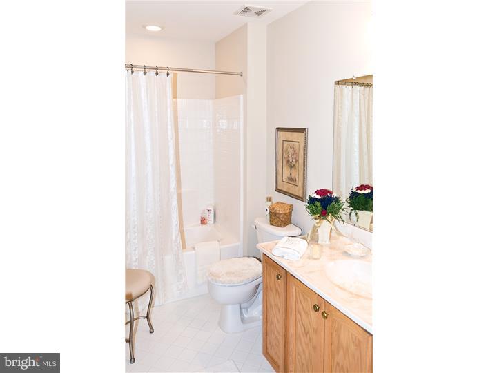 8 Huxley Circle Evesham, NJ 08053 - Photo 17 of 23 Bathroom