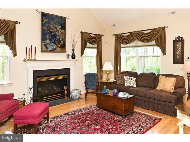 8 Huxley Circle Evesham, NJ 08053 - Photo 7 of 23 Family Room