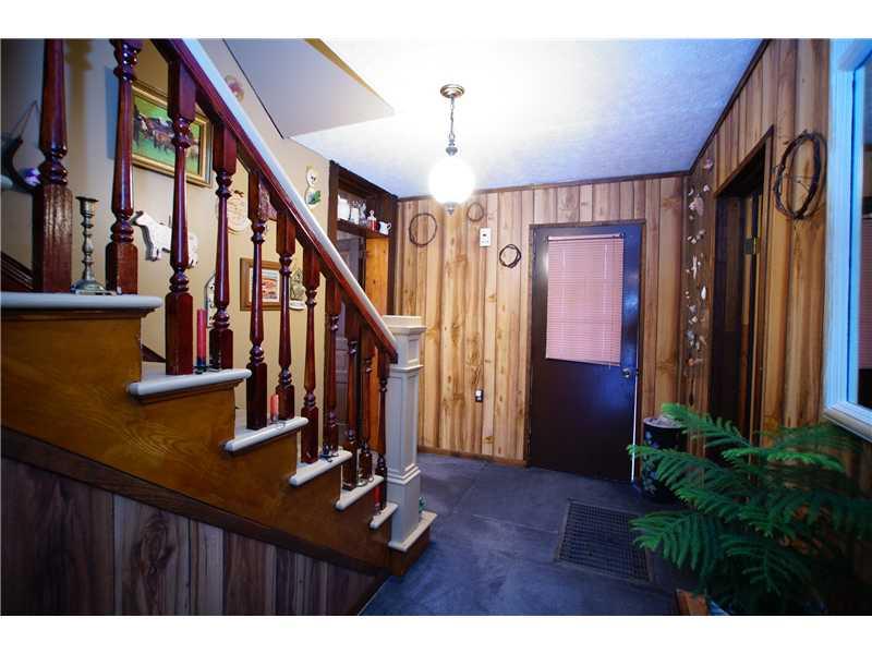 286 Rowes Run Road Grindstone, PA 15442 - Photo 7 of 21 Entry/Foyer.