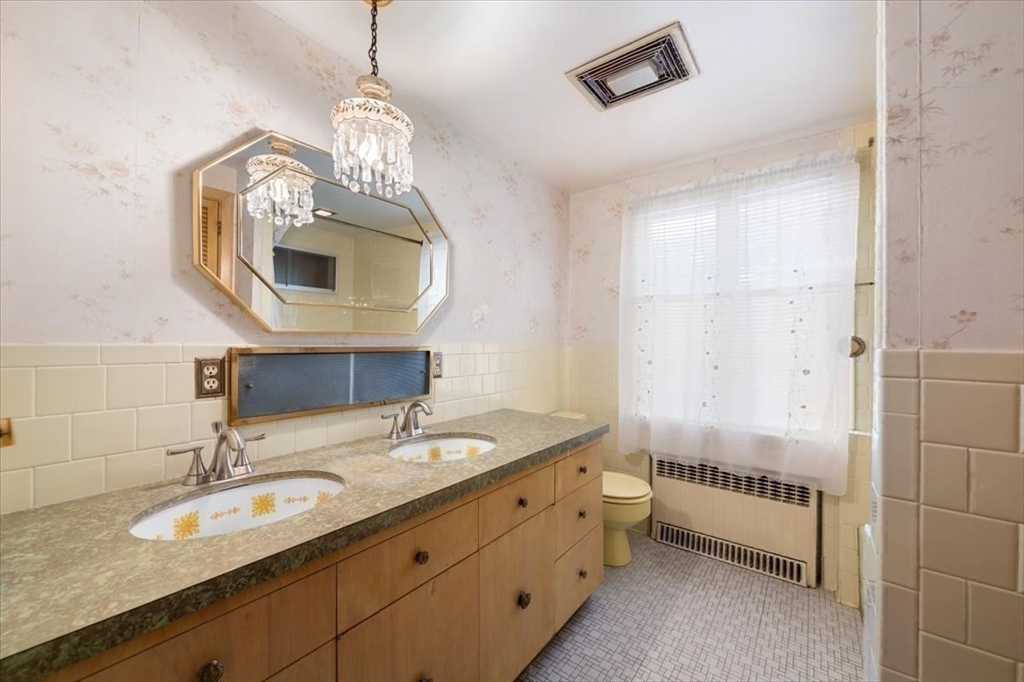 44 Fenmore Street Fall River, MA 02723 - Photo 23 of 34