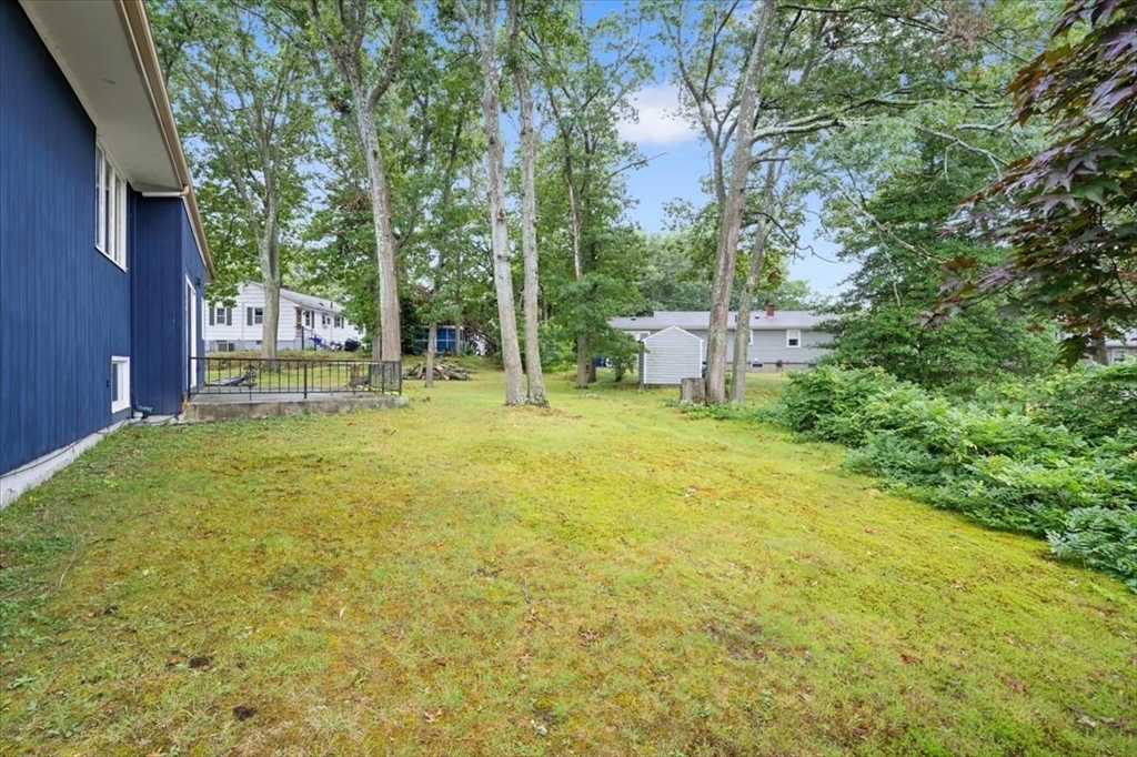 44 Fenmore Street Fall River, MA 02723 - Photo 7 of 34