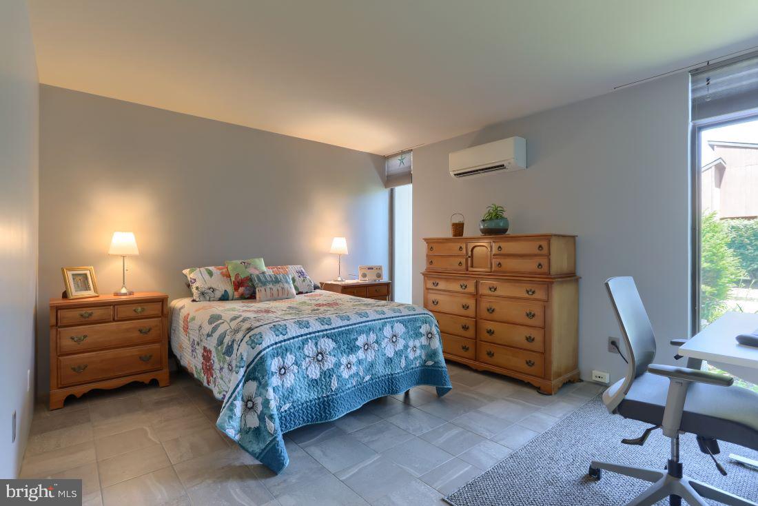 940 Summit Street Lebanon, PA 17042 - Photo 16 of 38 Bedroom 2