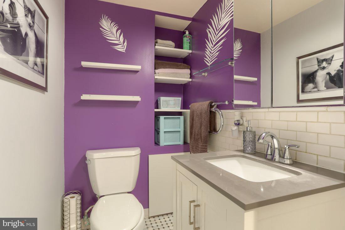 940 Summit Street Lebanon, PA 17042 - Photo 21 of 38 Half Bath