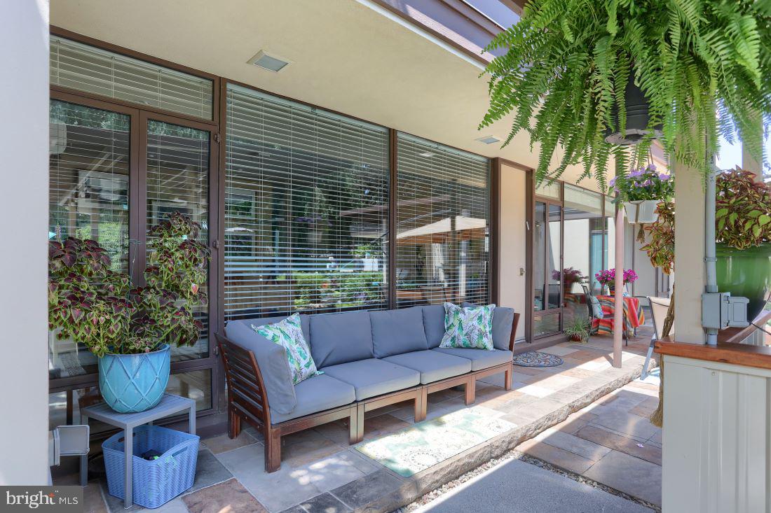 940 Summit Street Lebanon, PA 17042 - Photo 22 of 38 Living Rm Patio