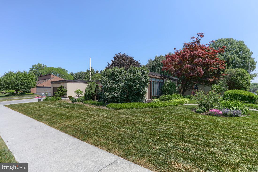 940 Summit Street Lebanon, PA 17042 - Photo 36 of 38 Side view