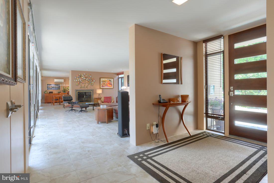 940 Summit Street Lebanon, PA 17042 - Photo 4 of 38