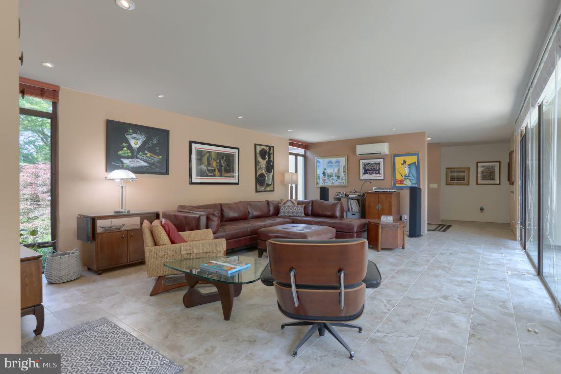 940 Summit Street Lebanon, PA 17042 - Photo 6 of 38