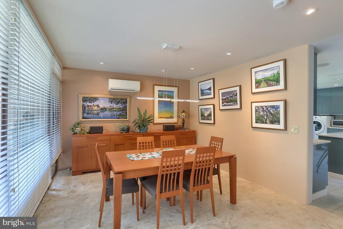 940 Summit Street Lebanon, PA 17042 - Photo 8 of 38 Dining Room