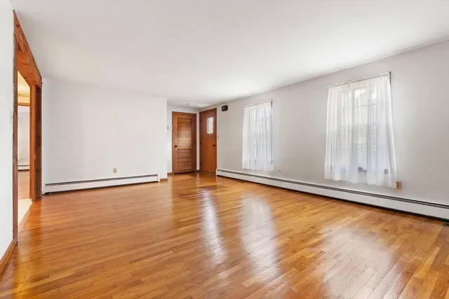 $829,900 | 1 Red Coach Road, Hamilton, MA 01982