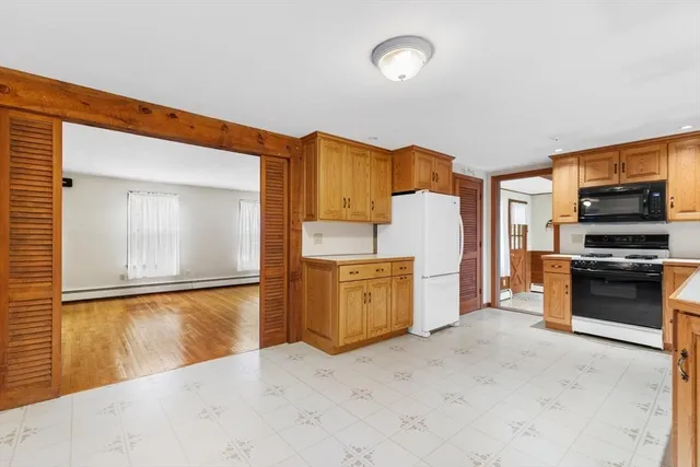 $829,900 | 1 Red Coach Road, Hamilton, MA 01982