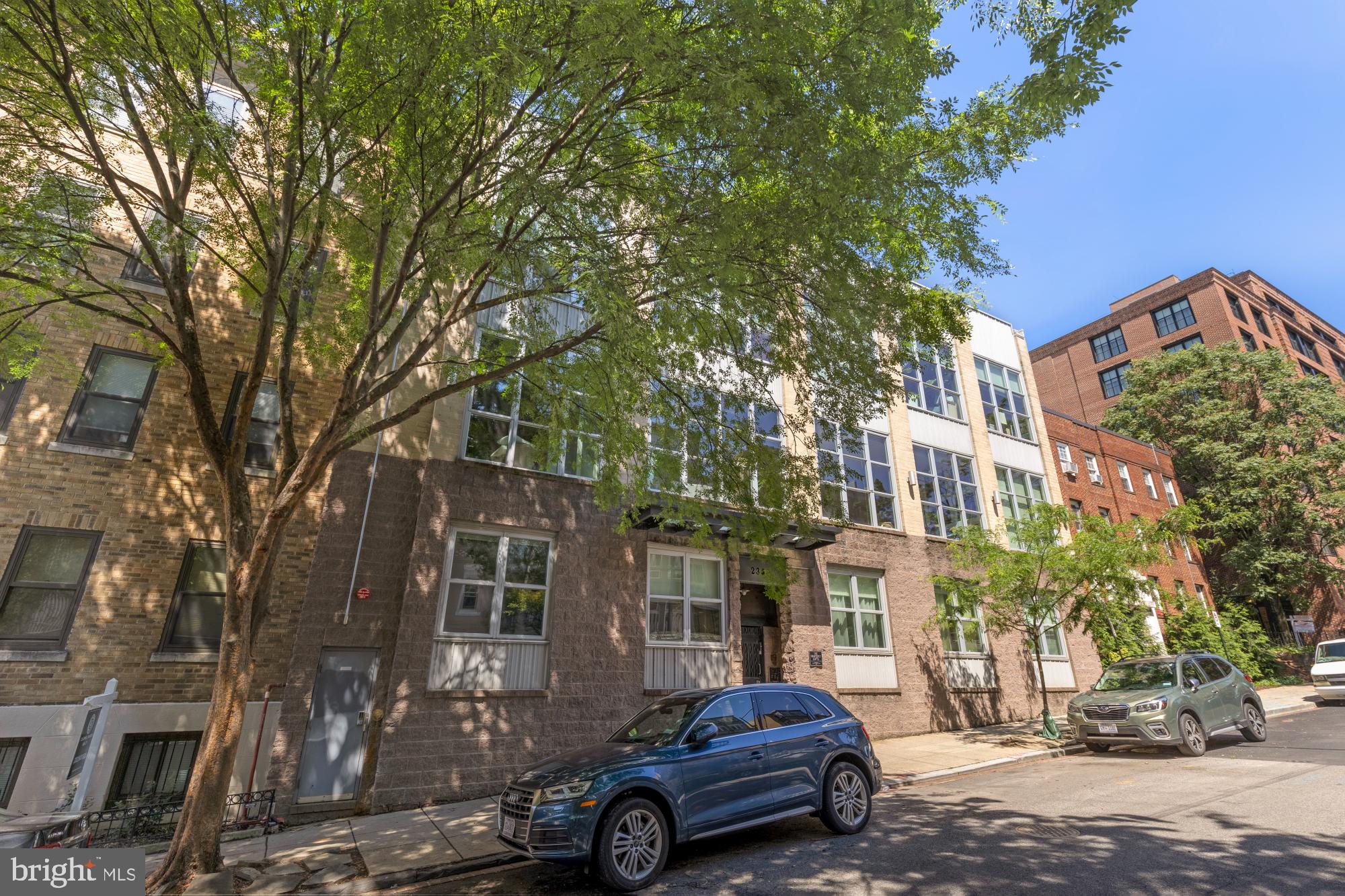2380 Champlain Street Northwest, Unit 203 Washington, DC 20009 - Photo 3 of 45
