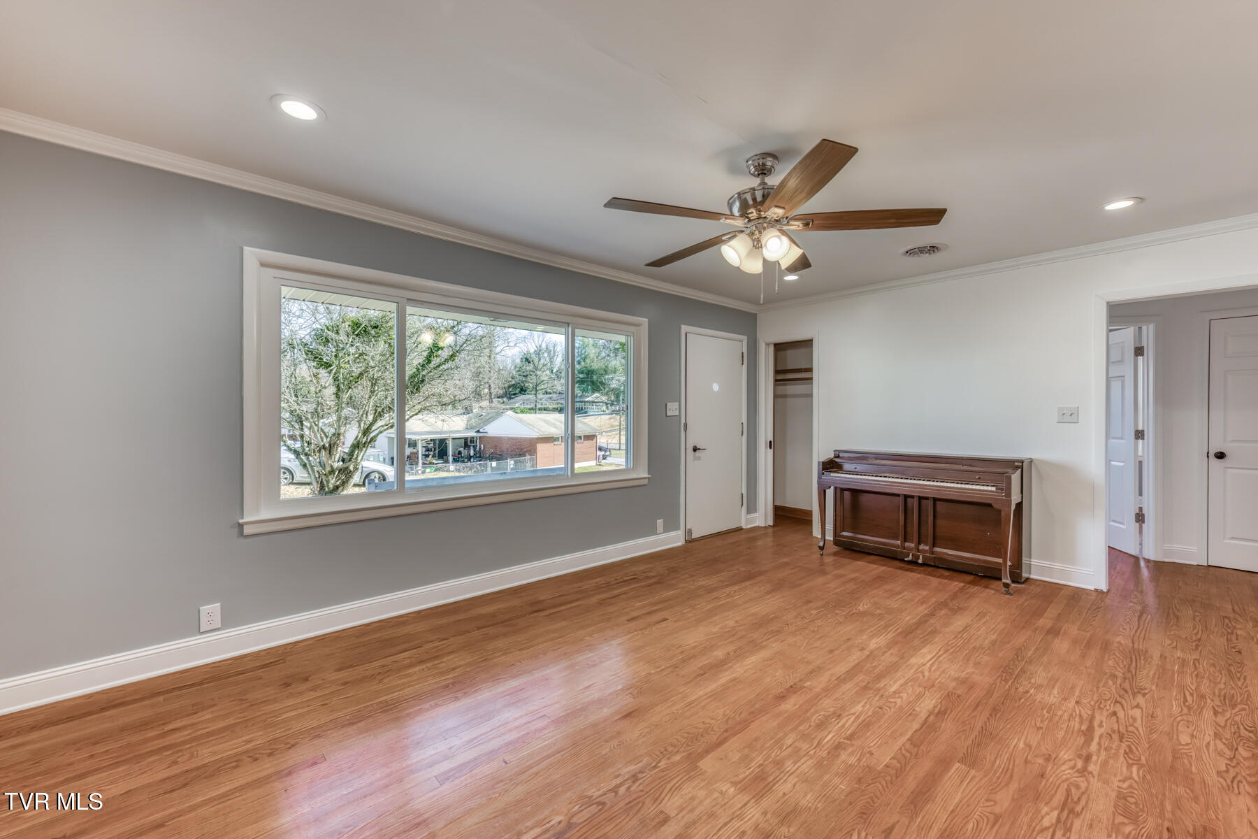 1140 Foxcroft Road Bristol, VA 24201 - Photo 5 of 50 1140 Foxcroft Rd-5