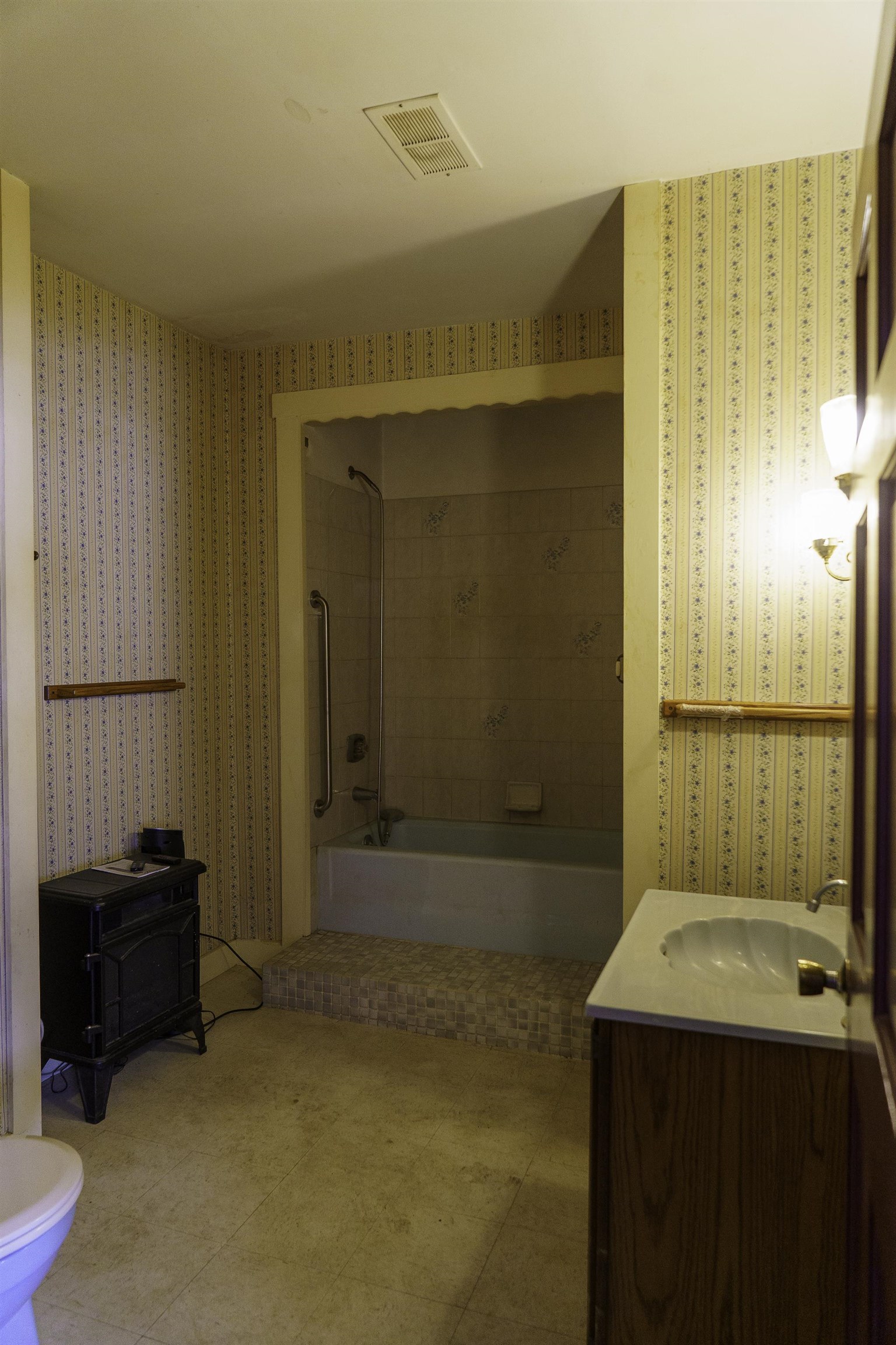 870 Ashby Road New Ipswich, NH 03071 - Photo 17 of 34 Gallery Image 17
