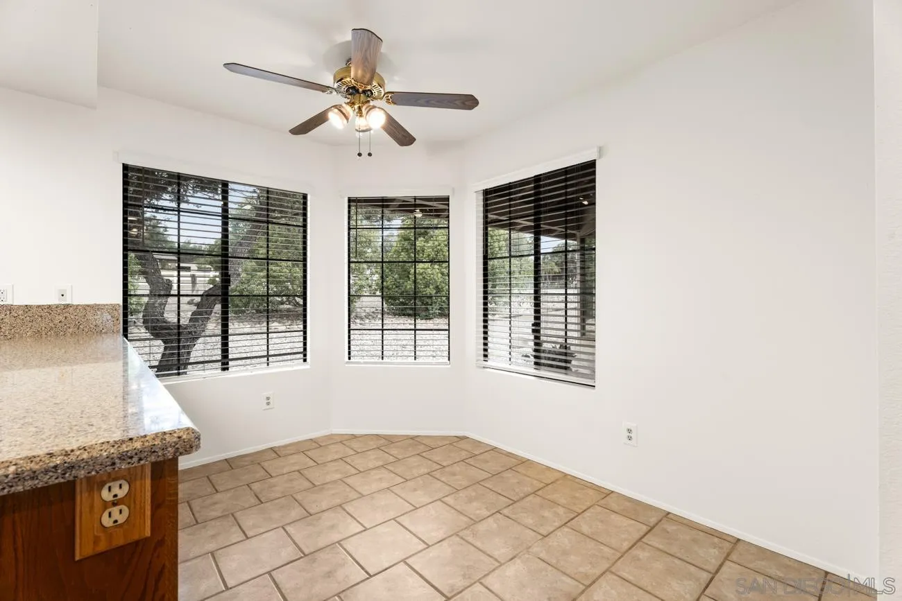 1368 Oakleaf Lane Ramona, CA 92065 - Photo 7 of 27