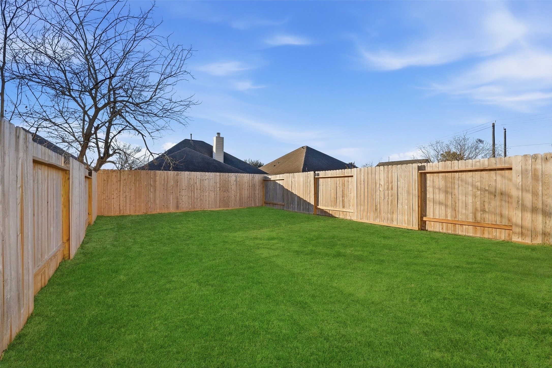 7908 Brandon Street, Unit A Houston, TX 77051 - Photo 18 of 19 Spacious backyard!