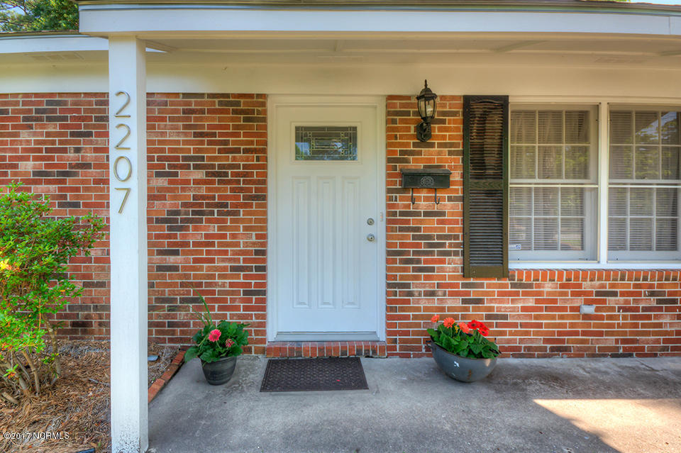 2207 Shirley Road Wilmington, NC 28405 - Photo 3 of 29 IMG_7772_3_4