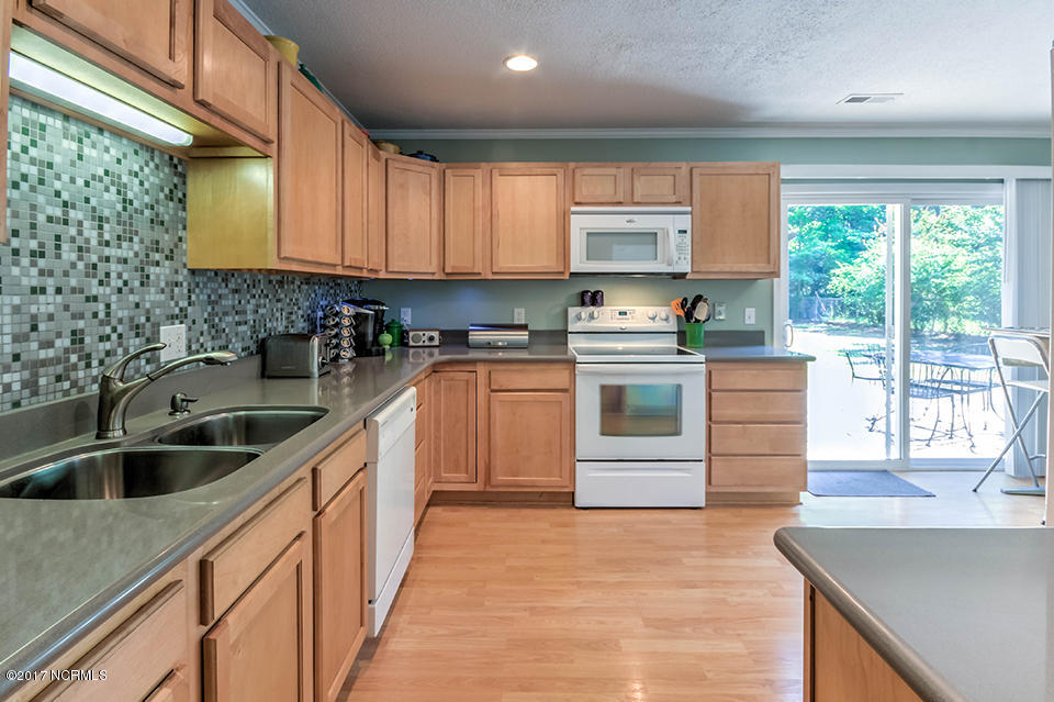 2207 Shirley Road Wilmington, NC 28405 - Photo 7 of 29 IMG_7787_8_9