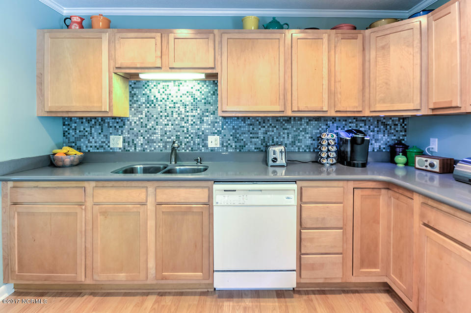 2207 Shirley Road Wilmington, NC 28405 - Photo 8 of 29 IMG_7790_1_2