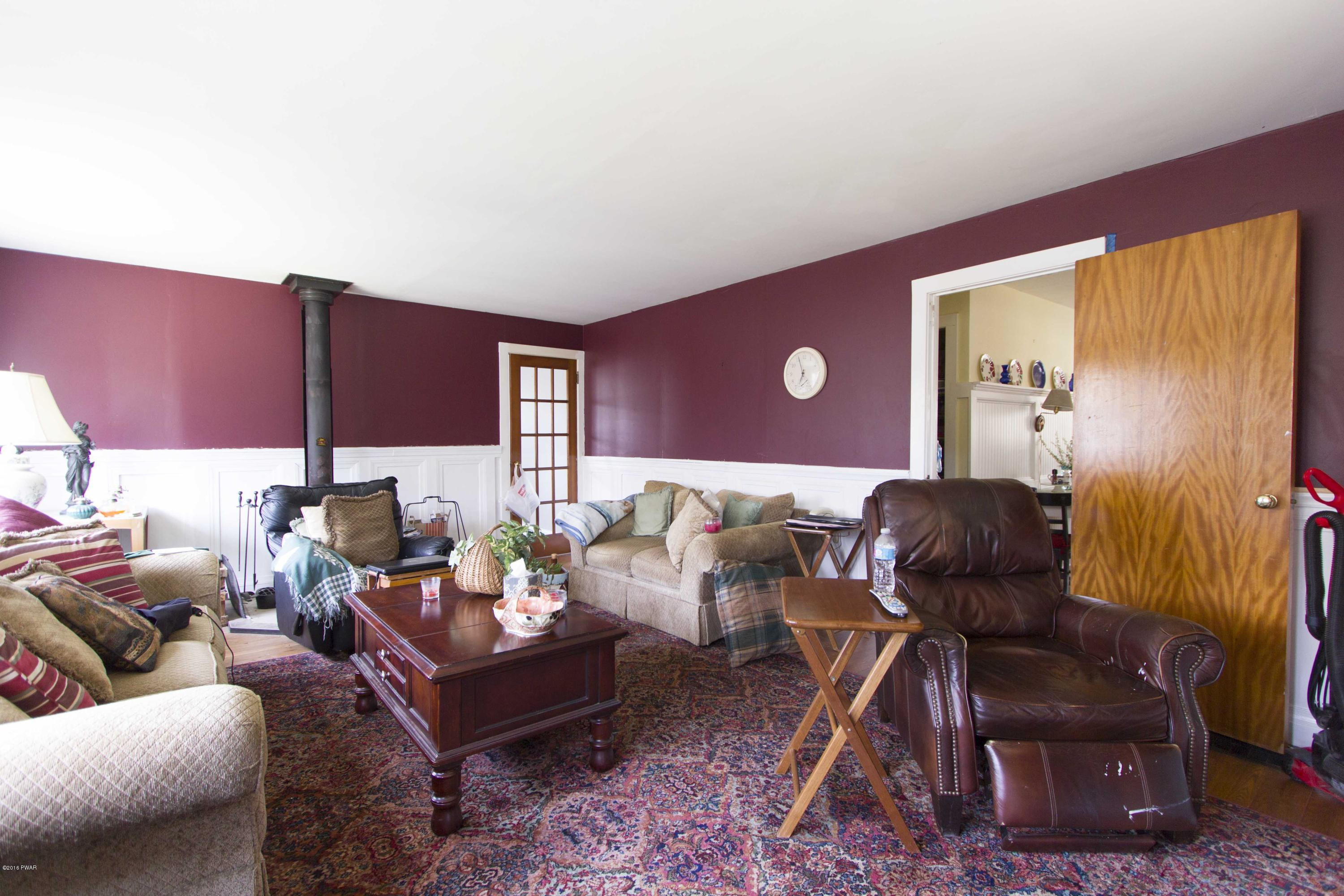 136 Solverson Road Hawley, PA 18428 - Photo 4 of 18 Gallery Image 4