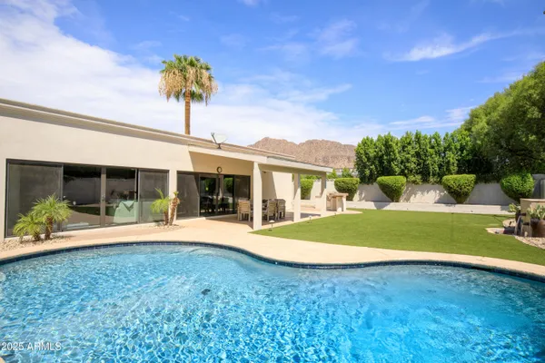 $2,695,000 | 4227 North 62nd Street, Scottsdale, AZ 85251