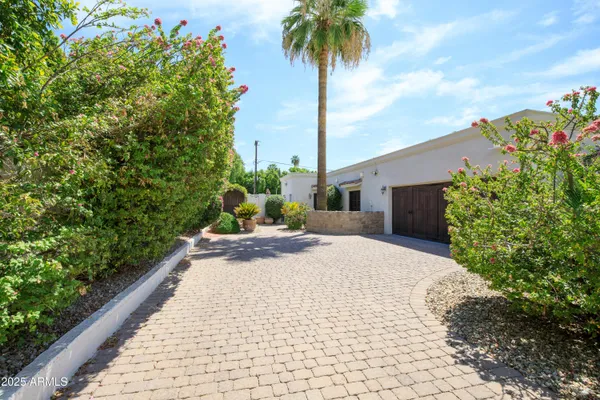 $2,695,000 | 4227 North 62nd Street, Scottsdale, AZ 85251
