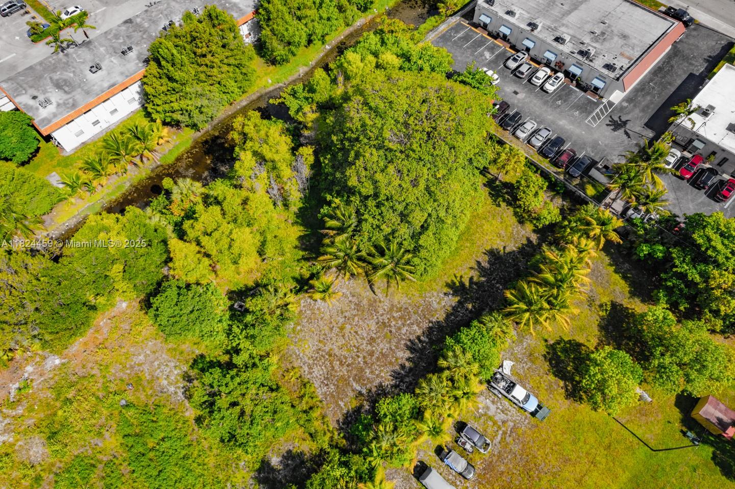 6214 Edwards Road Pompano Beach, FL 33063 - Photo 28 of 41 a view of a garden