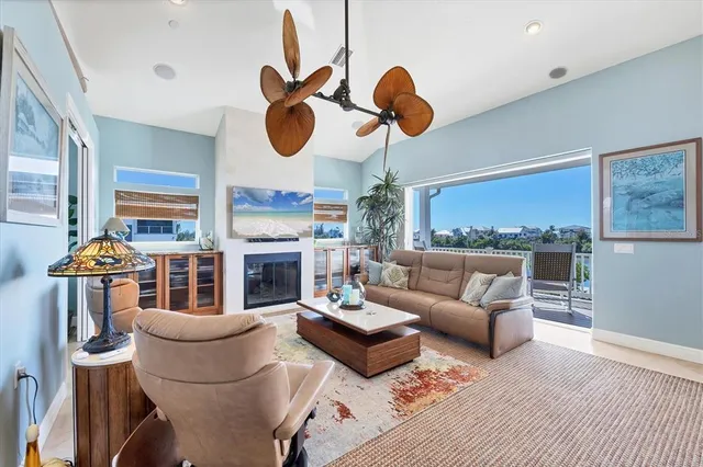 a view of a entryway of the house