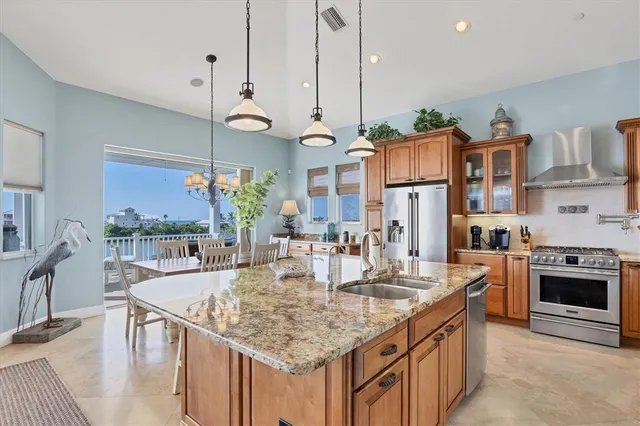 a view of a garden with pathway