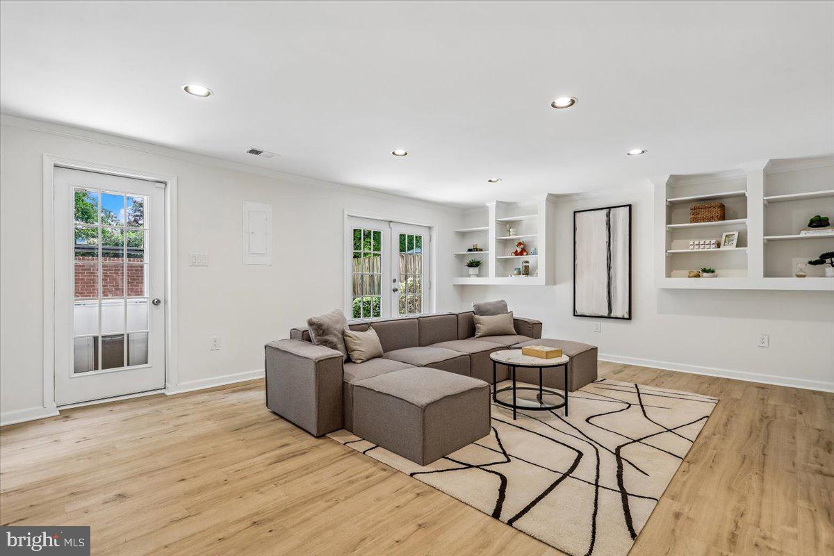 1851 Wainwright Drive Reston, VA 20190 - Photo 26 of 33 Gallery Image 26
