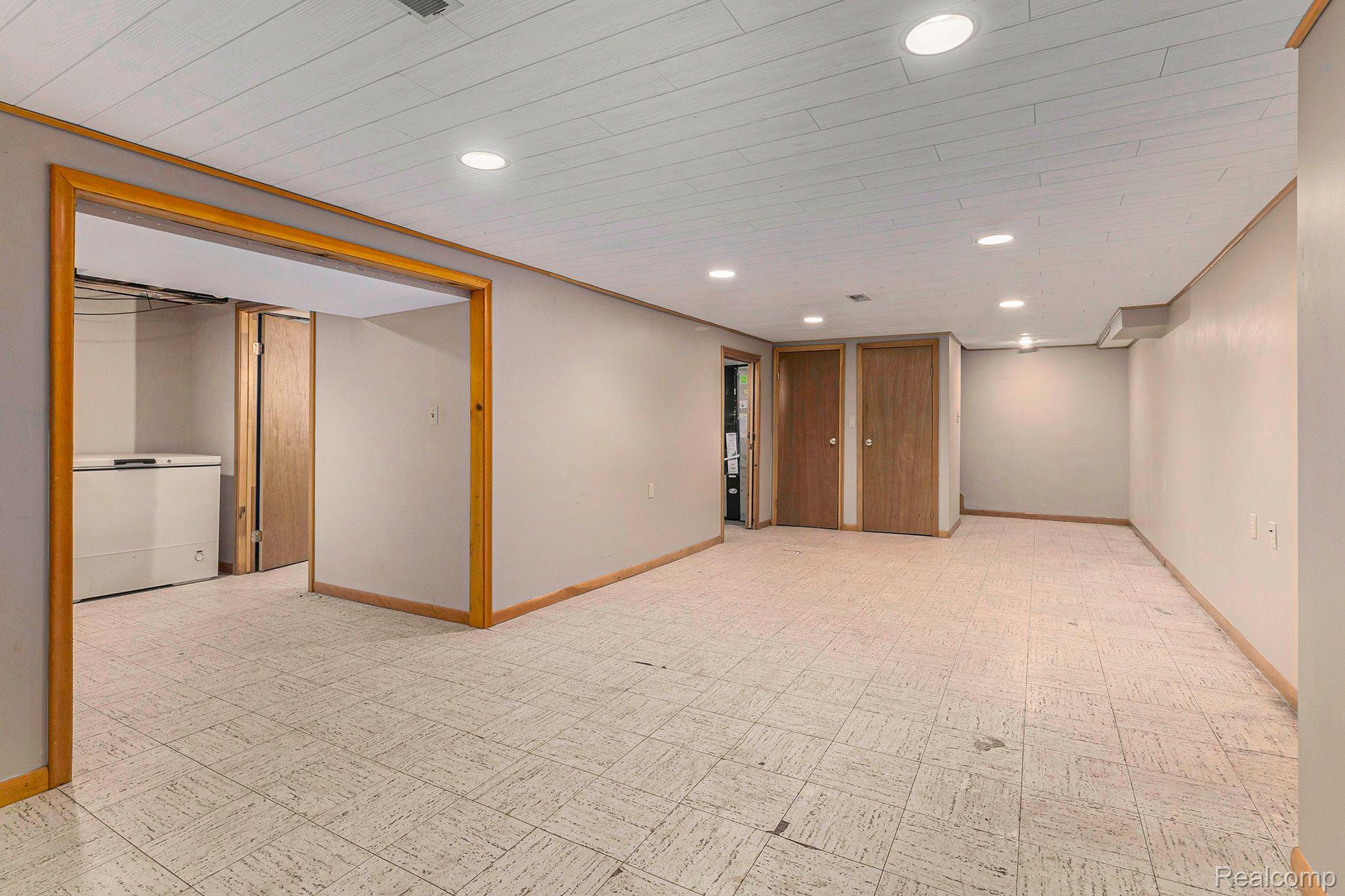 28090 Ridgebrook Road Farmington, MI 48334 - Photo 23 of 30 Basement