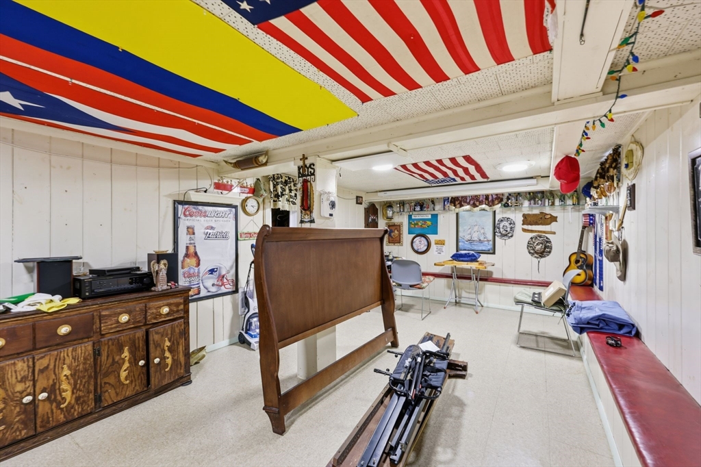 19 Carnavon Circle Springfield, MA 01109 - Photo 25 of 38