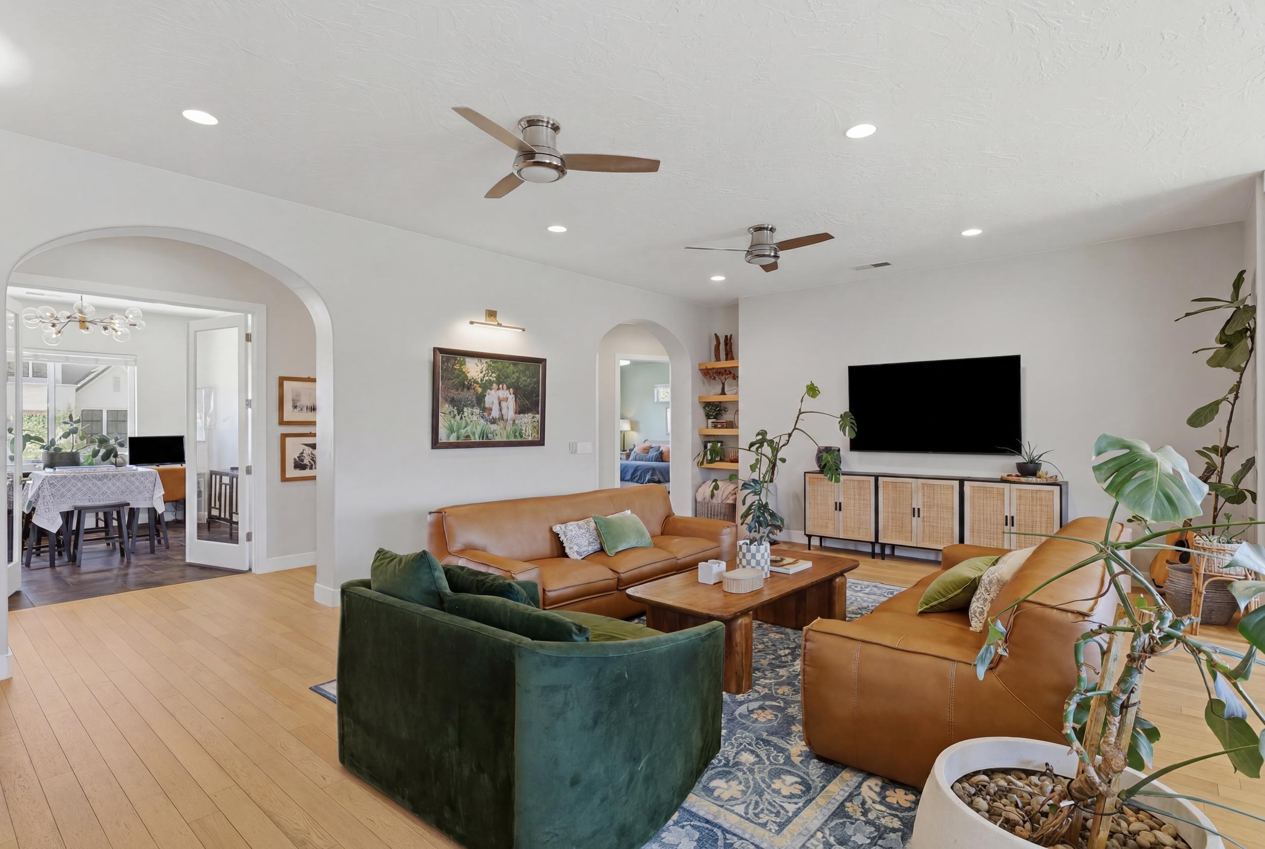 2976 Sycamore Lane St. George, UT 84790 - Photo 15 of 79 458a3672_reedit_658b4a04