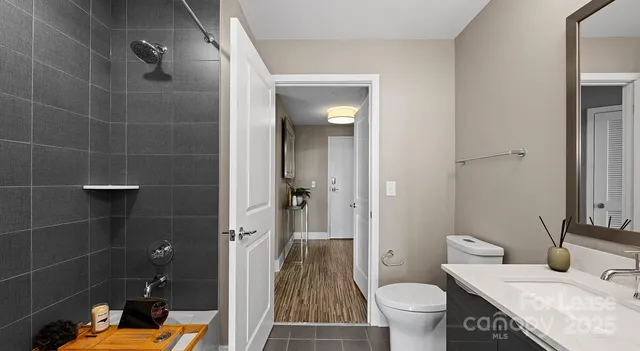 $2,735 | 225 South Poplar Street, Unit B2, Charlotte, NC 28202