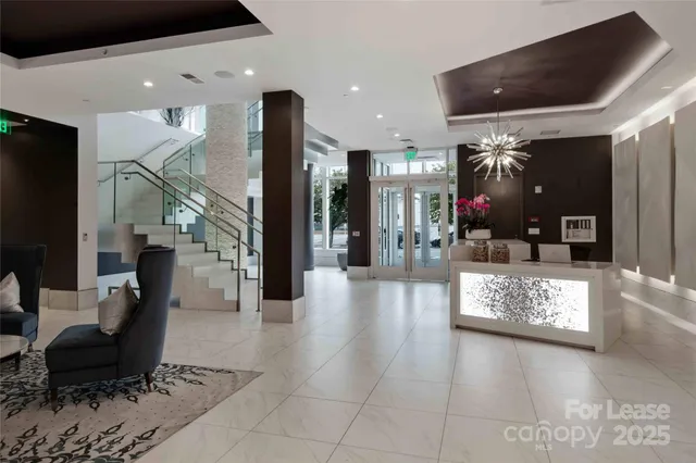 $2,735 | 225 South Poplar Street, Unit B2, Charlotte, NC 28202