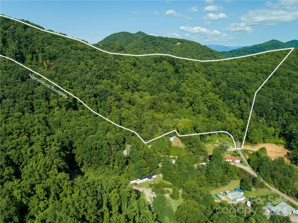 a view of a tennis court