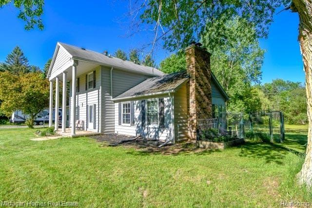 9198 Gould Road Linden, MI 48451 - Photo 3 of 56
