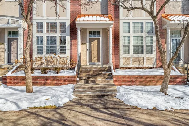 $399,000 | 3013 Gentry Park, Kansas City, MO 64116