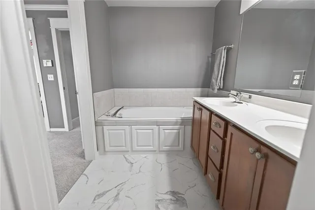 $399,000 | 3013 Gentry Park, Kansas City, MO 64116